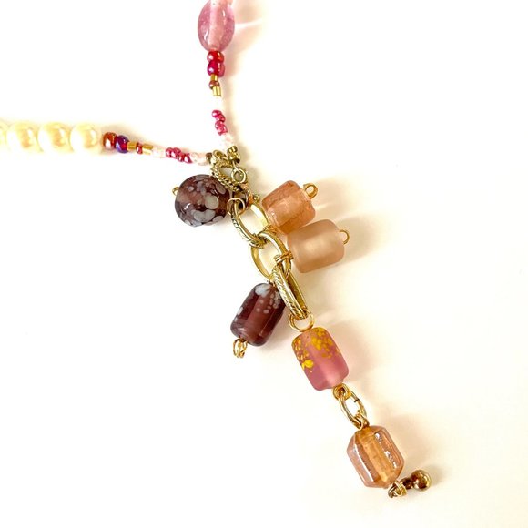 "Candy Summer II" Pearls and Pink Glass Necklace Gold Toggle Clamp - Picture 4 of 5